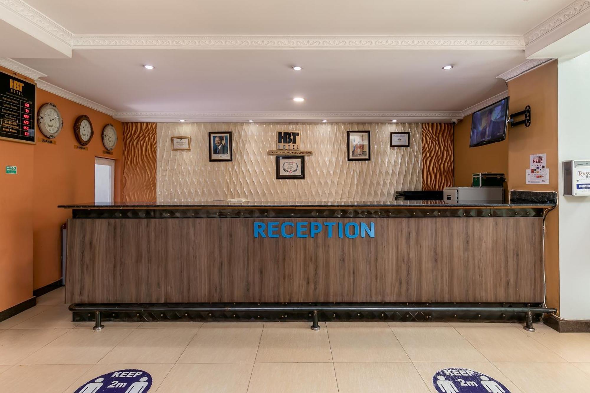 Russell Hotel Кампала Экстерьер фото