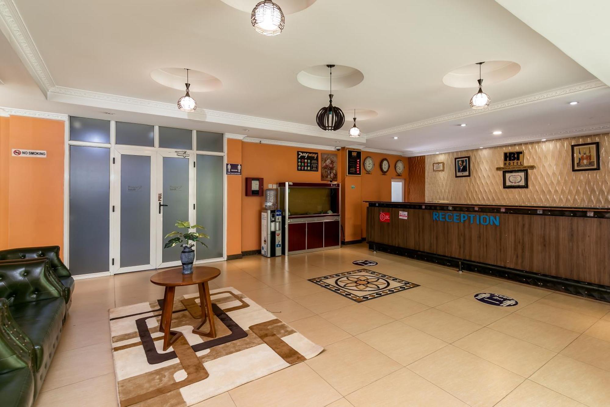 Russell Hotel Кампала Экстерьер фото