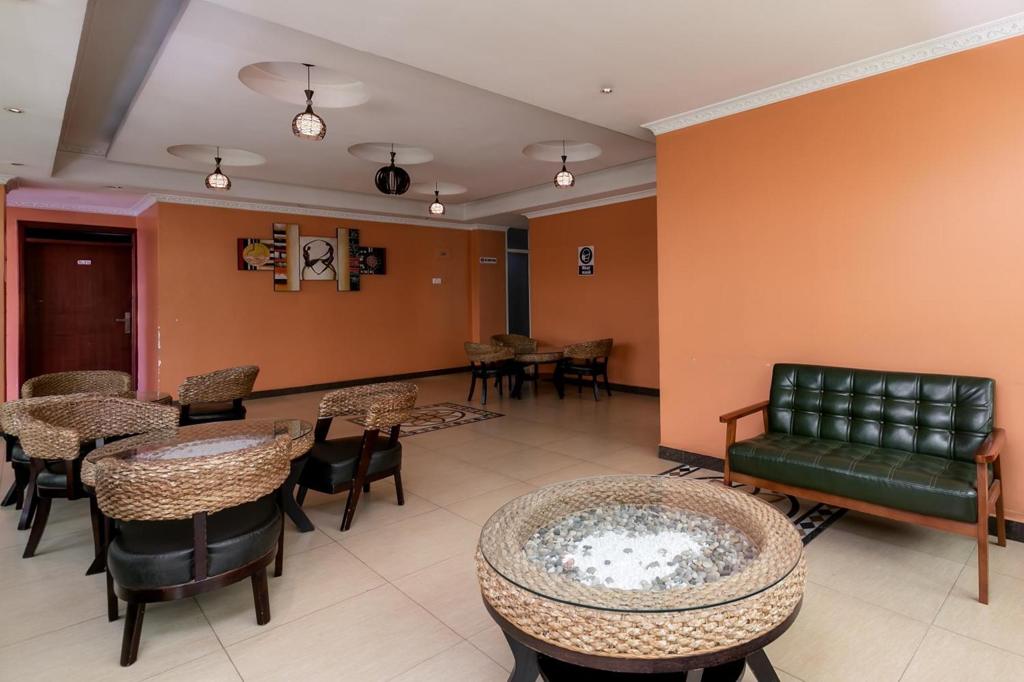 Russell Hotel Кампала Экстерьер фото