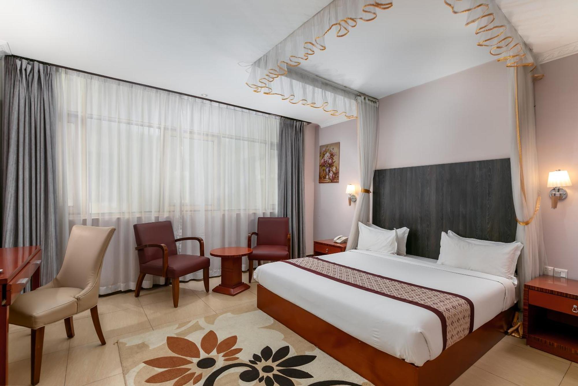 Russell Hotel Кампала Экстерьер фото
