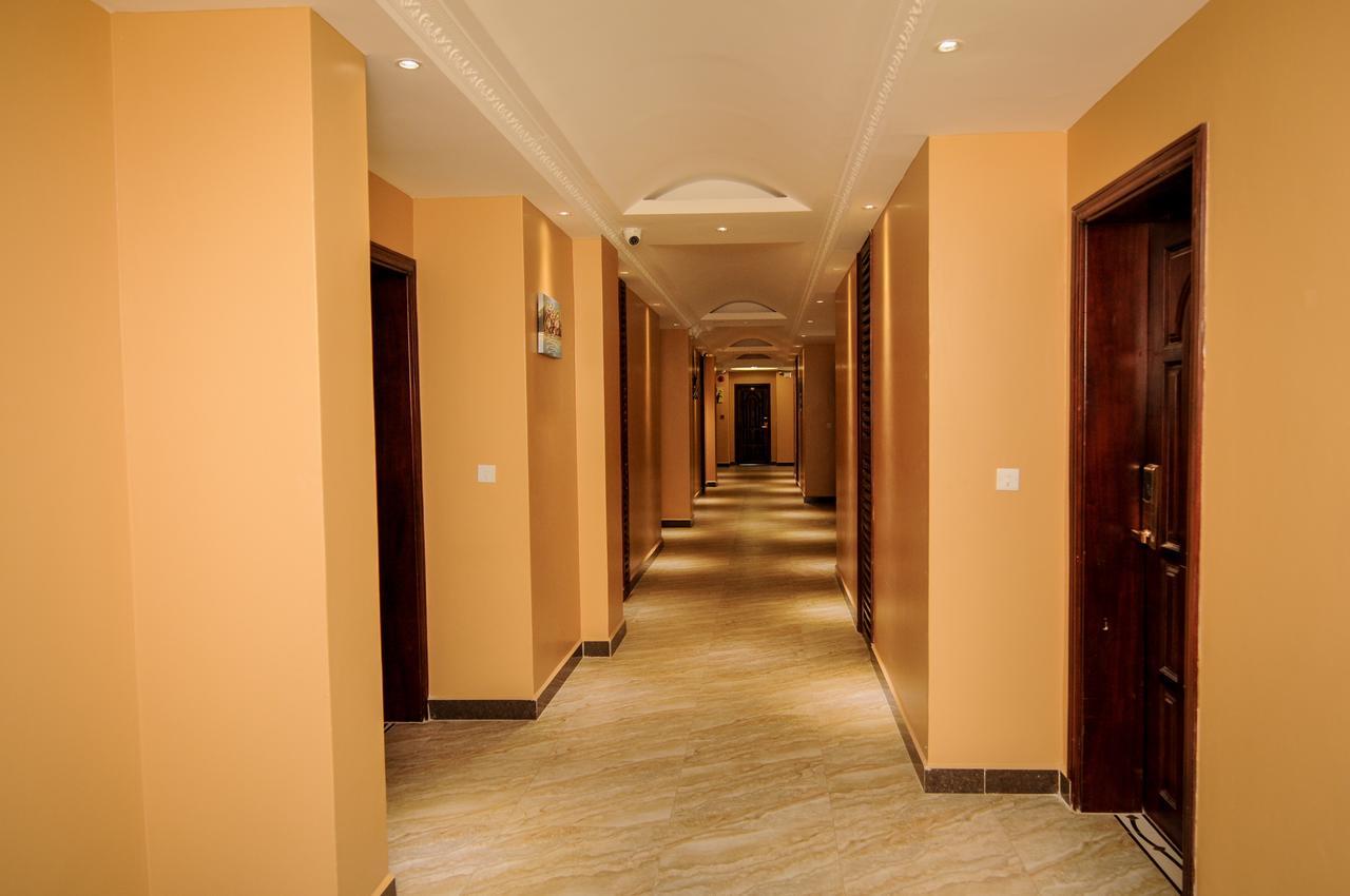 Russell Hotel Кампала Экстерьер фото