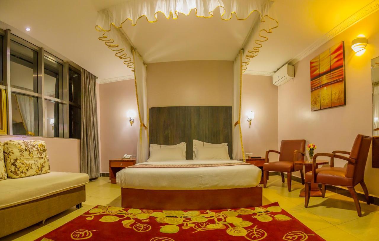 Russell Hotel Кампала Экстерьер фото